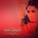 Wieni Fionuola and the Wine House - Back to Me