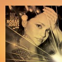 Norah Jones - Carry On Live at the Flynn Center for the Performing Arts in Burlington VI Bonus…