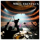 Mikel Erentxun - A Un Minuto De Ti Directo Victoria Eugenia 08