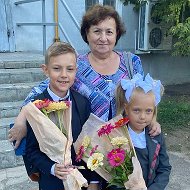 Натела Сариева-пономаренко