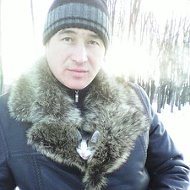 Эдуард Захаров