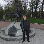 Олег Глебов
