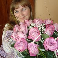 Лена Наянова