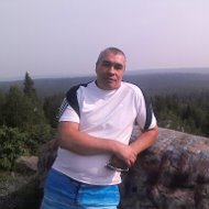 Олег Хованов