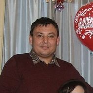 Юрий Иванов