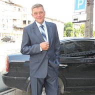 Михаил Азаров