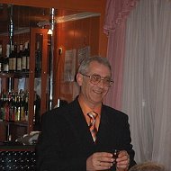 Анатолий Захаров