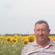 Андрей Завалюев