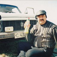 Олег Лесогор