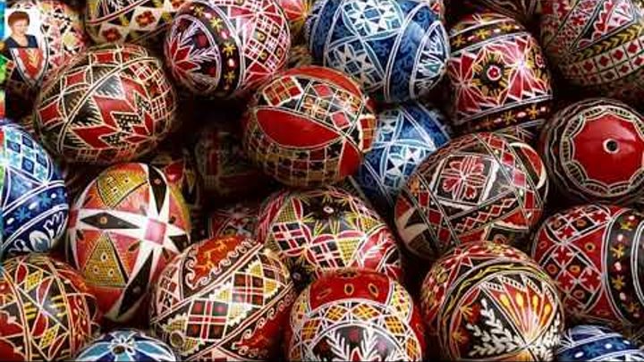 ПАСХАЛЬНЫЙ ДЕНЬ УМЫТ ОСОБЫМ СВЕТОМ. ПАРАД ЯИЦ (Easter)