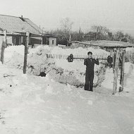 Виктор Лукашов