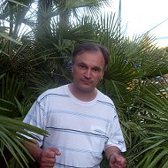 Олег Стародумов