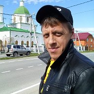 Александр Годов
