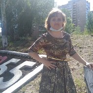 Лиза Ефремова