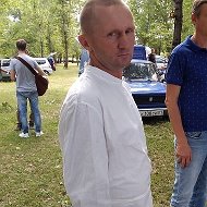 Павел Леваков