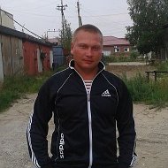 Миша Маров