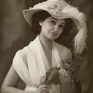 Елена Аронова