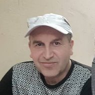 Фахри Камаров