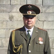 Александр Ларин