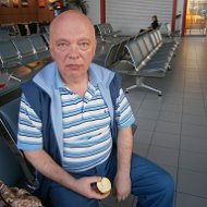 Борис Яхнис