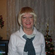 Людмила Комолова