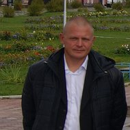 Дмитрий Старченков