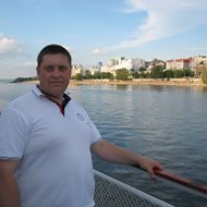 Павел Шишканов