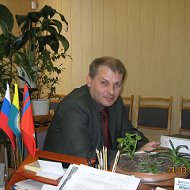 Олег Шкуров