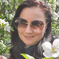 Елена Романова