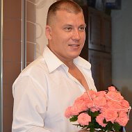 Андрей Угринов