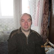 Михаил Лавренов
