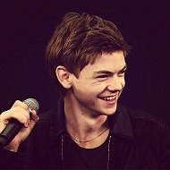 Thomas Sangster✅