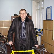 Анатолий Шостак