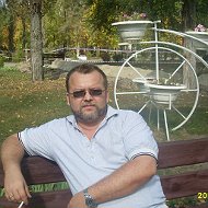 Олег Максименко