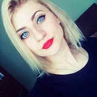 Анна Евстигнеева