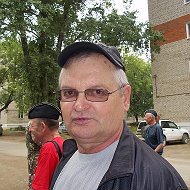 Анатолий Кузьменко