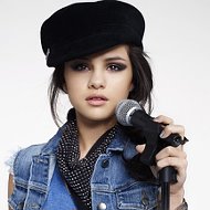 Selena Gomez√☐