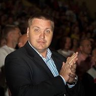 Дмитрий Макаренко