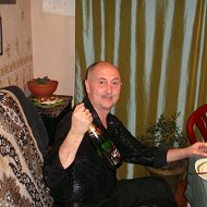 Пётр Назаров