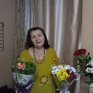 Нина Полуенова