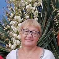 Наташа Суханова