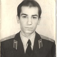 Роберт Салахутдинов
