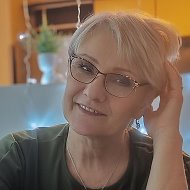 Елена Кухоренко