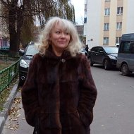 Людмила Сахарова