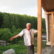 Олег Новосёлов