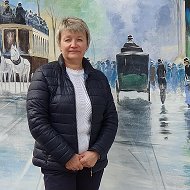 Елена Пухтинова