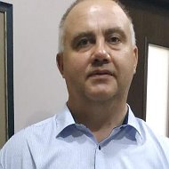 Игорь Миронович
