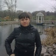 Александра Литвинова