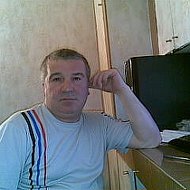 Валерий Канев