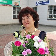 Гульфия Петровская